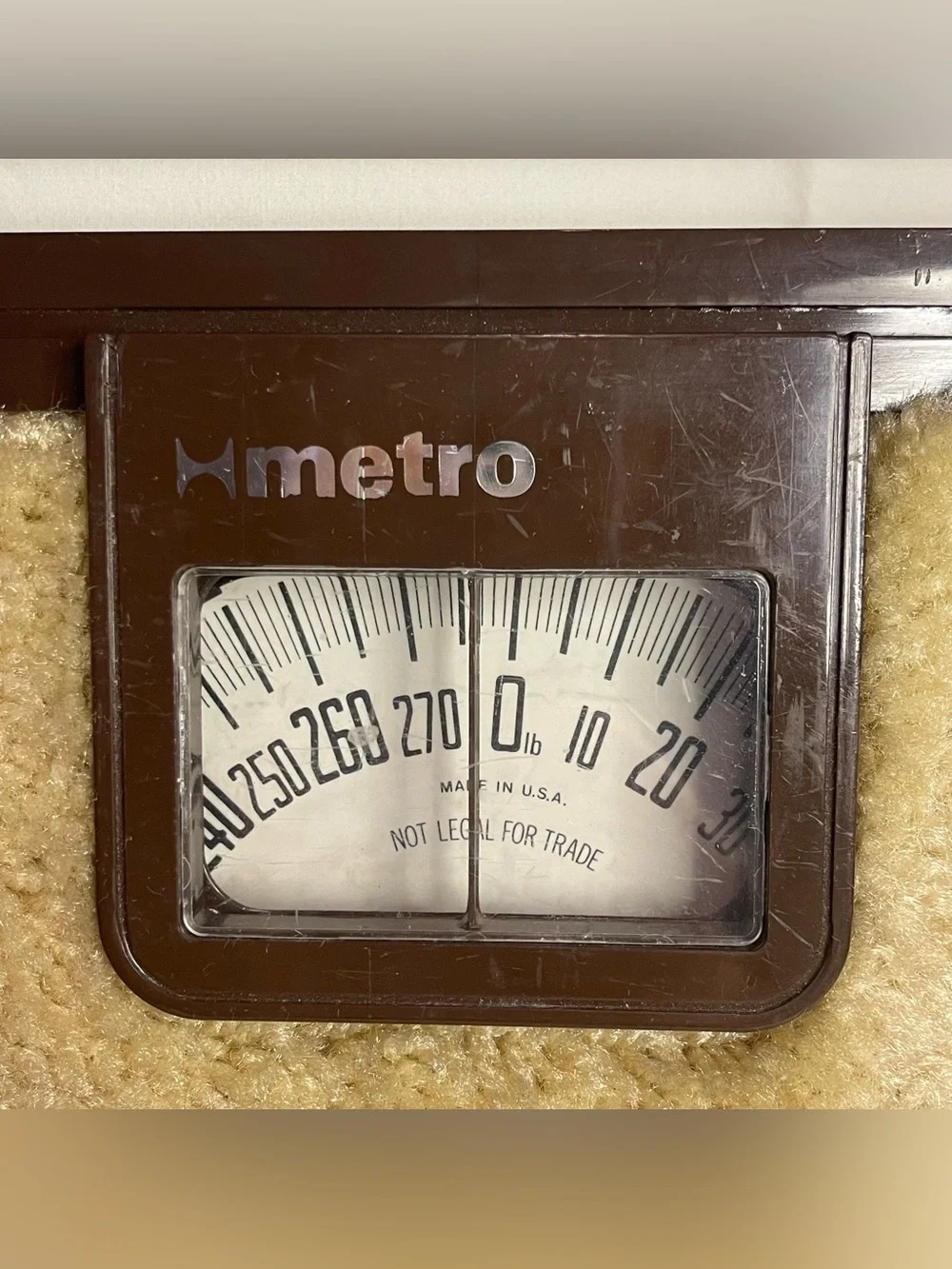 Vintage Metro Bathroom Carpeted Scale Brown Beige Shag Retro 70s USA Analog Dial